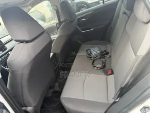 Toyota RAV4 XLE AWD 2024 White