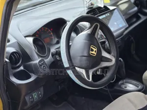 Honda Fit Automatic 2011 Gold
