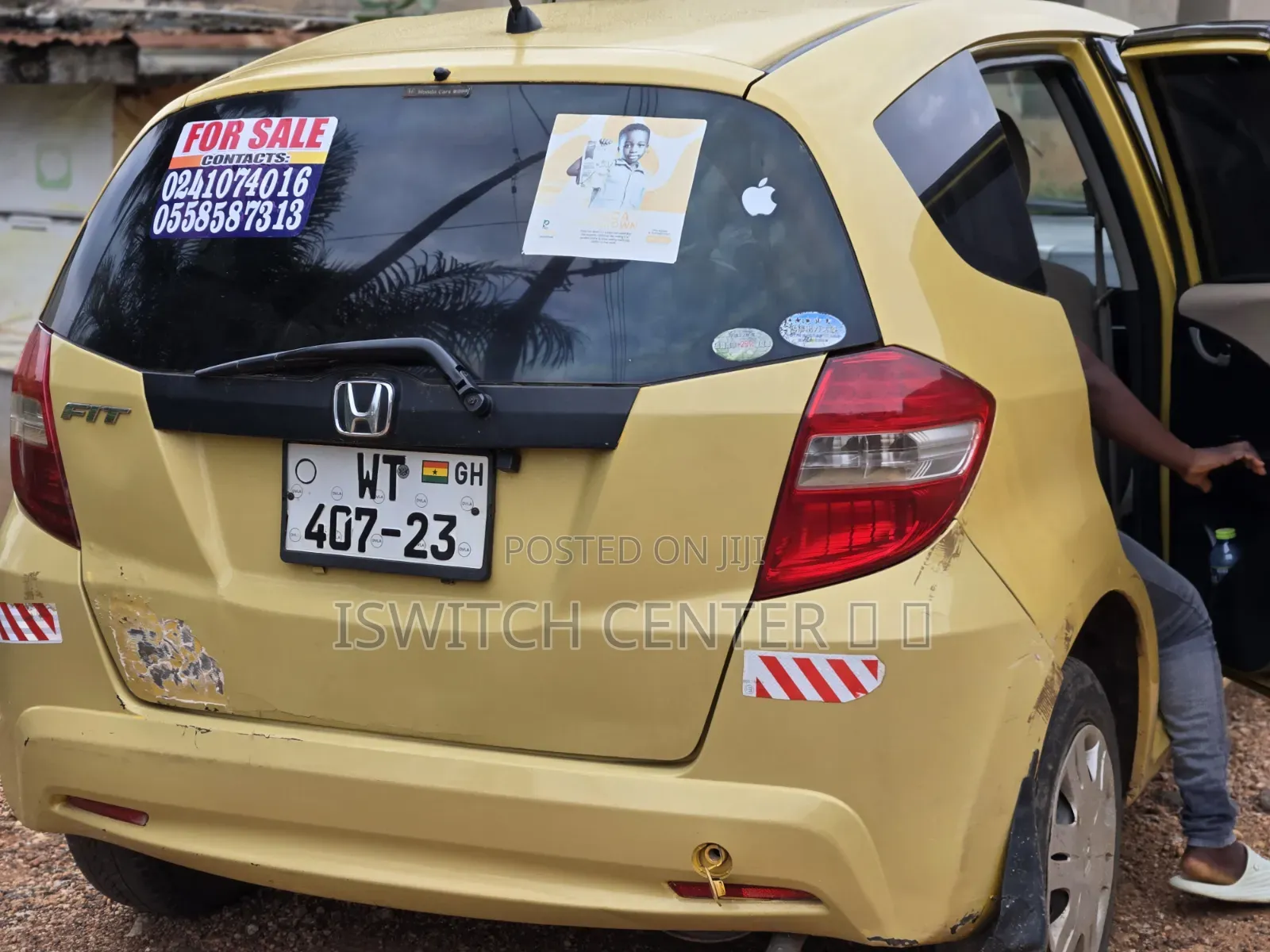 Honda Fit Automatic 2011 Gold
