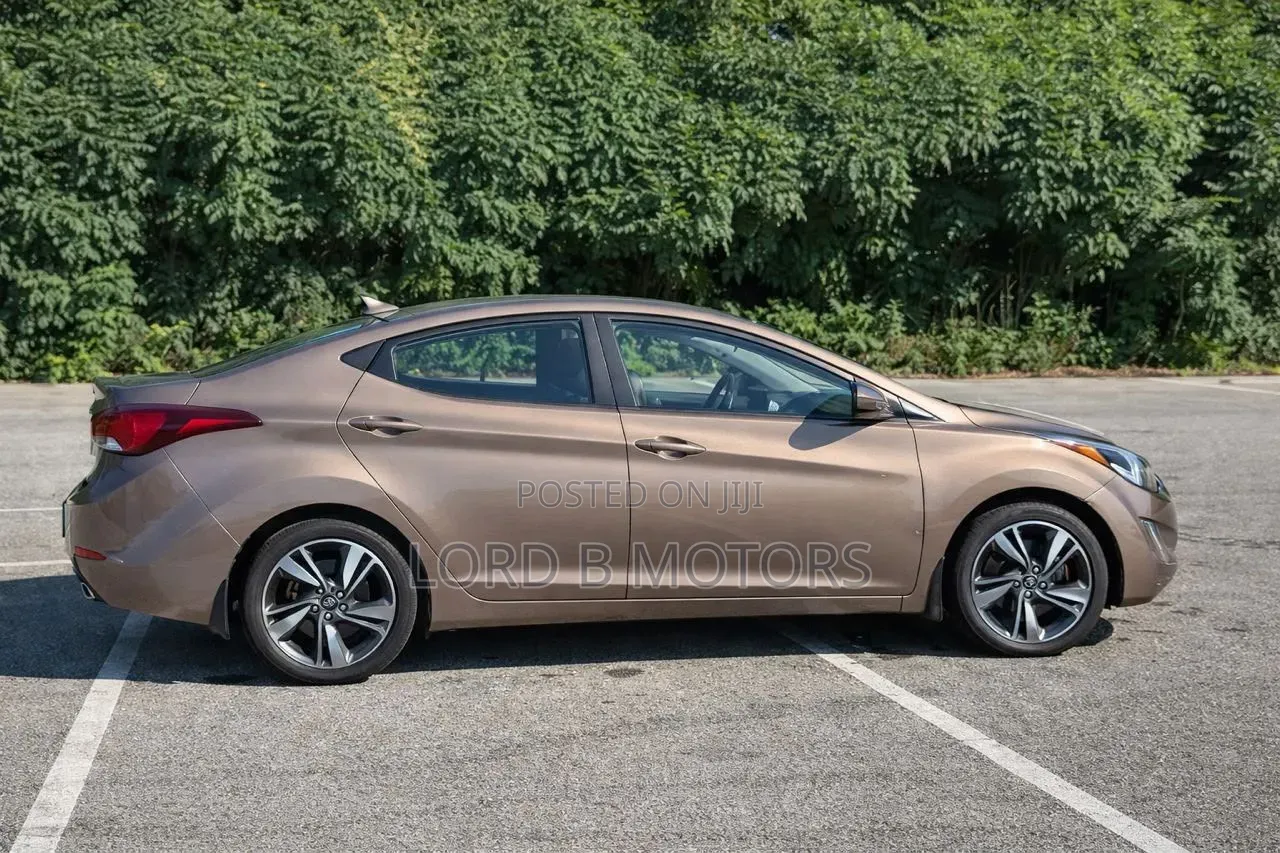 Hyundai Elantra Limited 4dr Sedan (1.8L 4cyl 6A) 2015 Brown