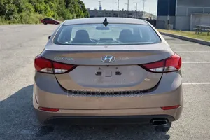 Hyundai Elantra Limited 4dr Sedan (1.8L 4cyl 6A) 2015 Brown