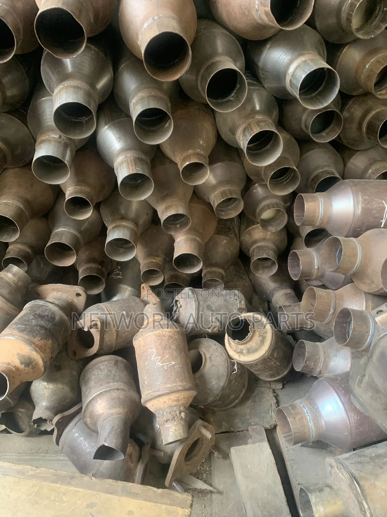 Original Homeused Catalytic Convetors for All cars.Toyota,Honda Ford