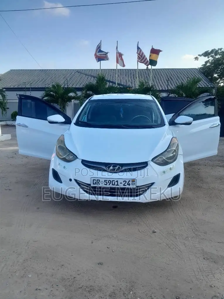 Hyundai Elantra 2013 White