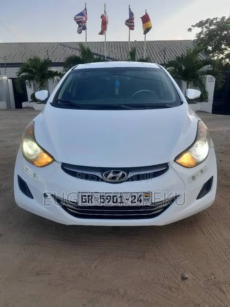 Hyundai Elantra 2013 White