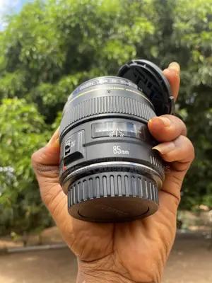 Canon Ef Lens 85mm 1.8