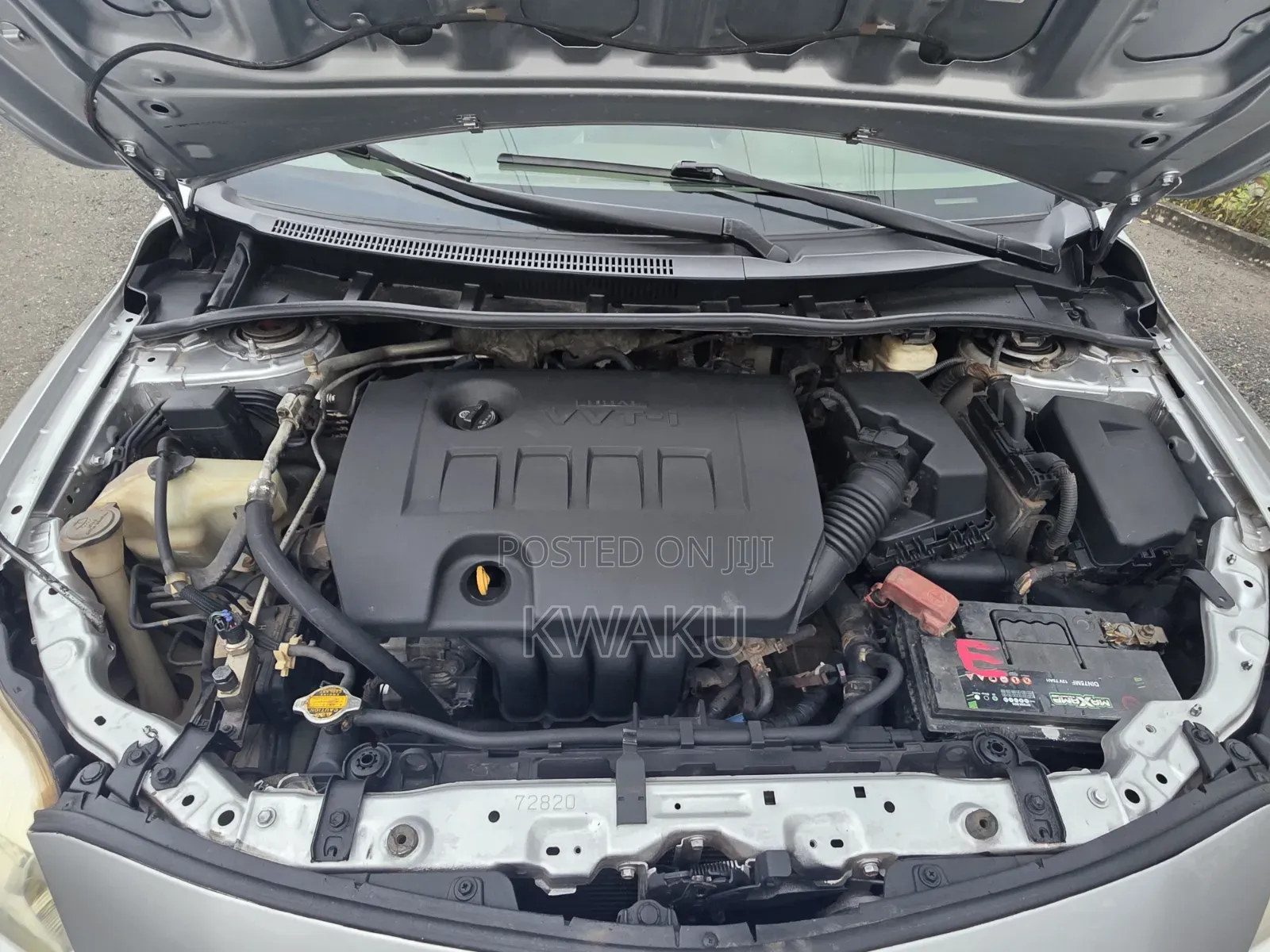 Toyota Corolla 2010 Silver