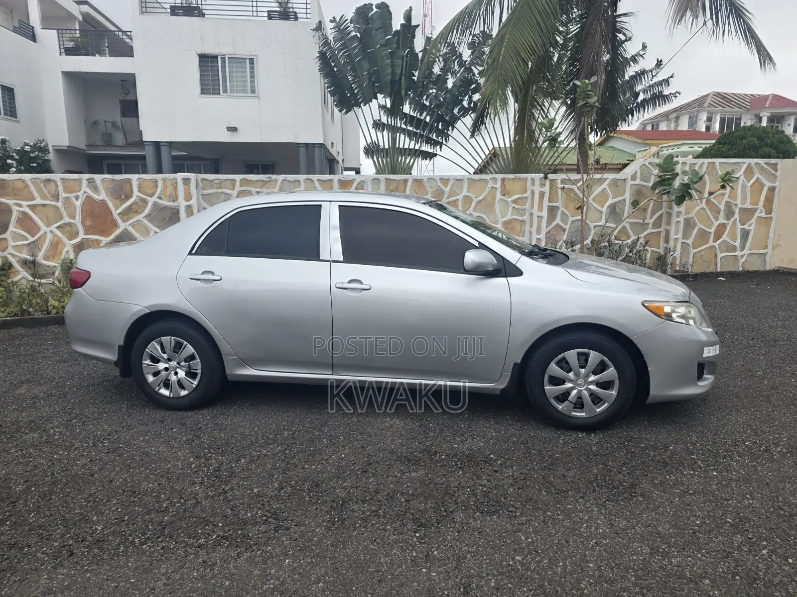 Toyota Corolla 2010 Silver