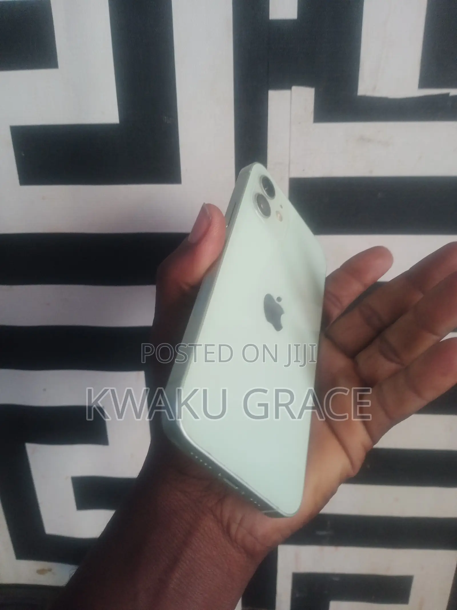 Apple iPhone 12 64 GB