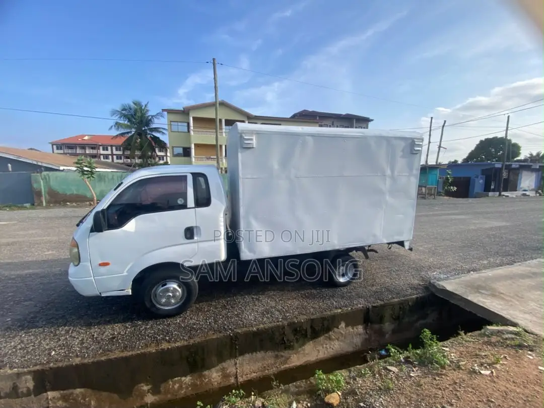 Kia Bongo 2013 White