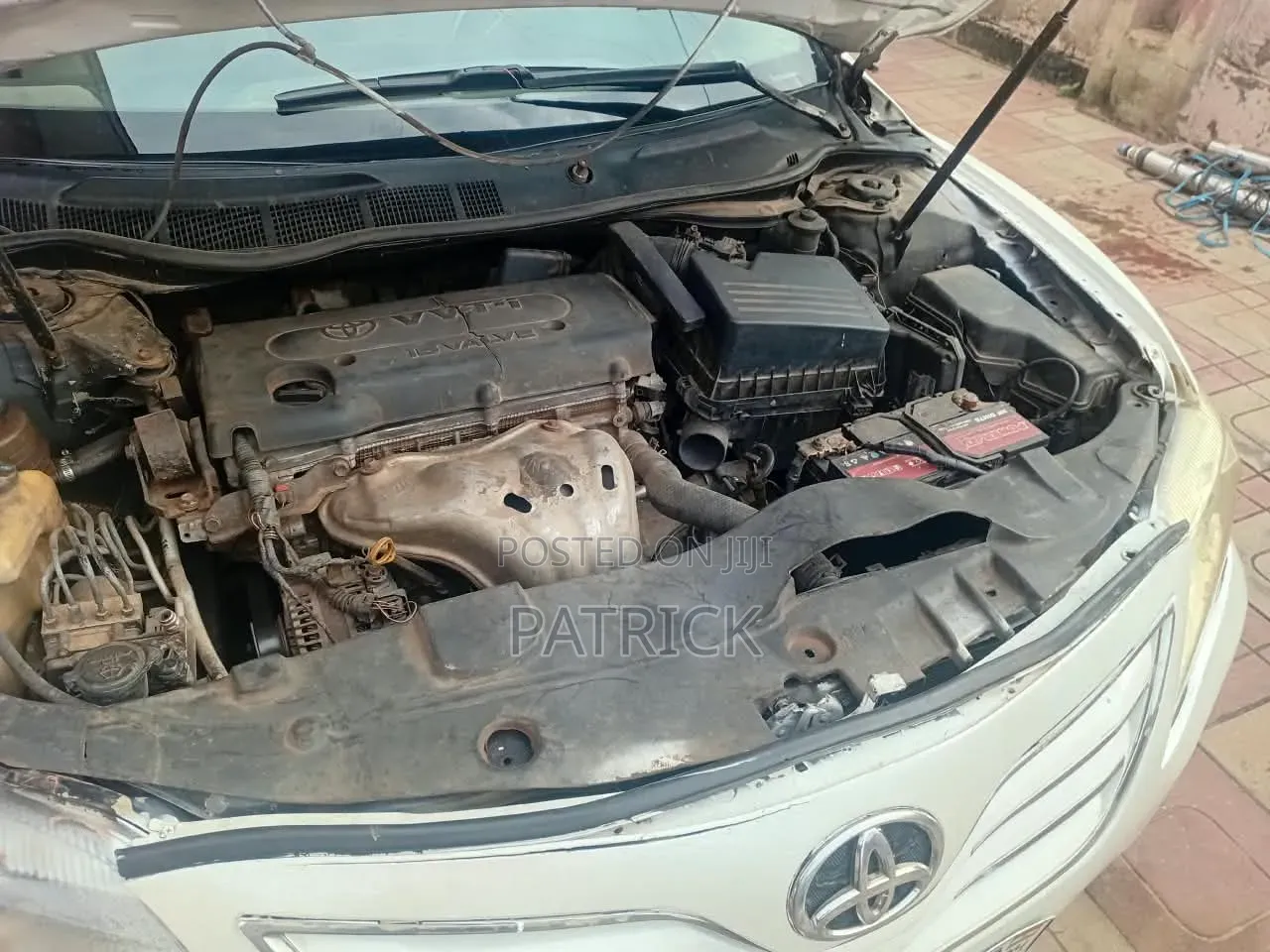 Toyota Camry LE 4dr Sedan (2.5L 4cyl 6A) 2011 White