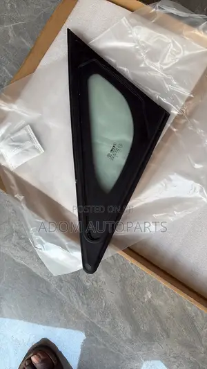 Honda Civic Quarter Window Glass 2016 2017 2018 2019 2020 2021