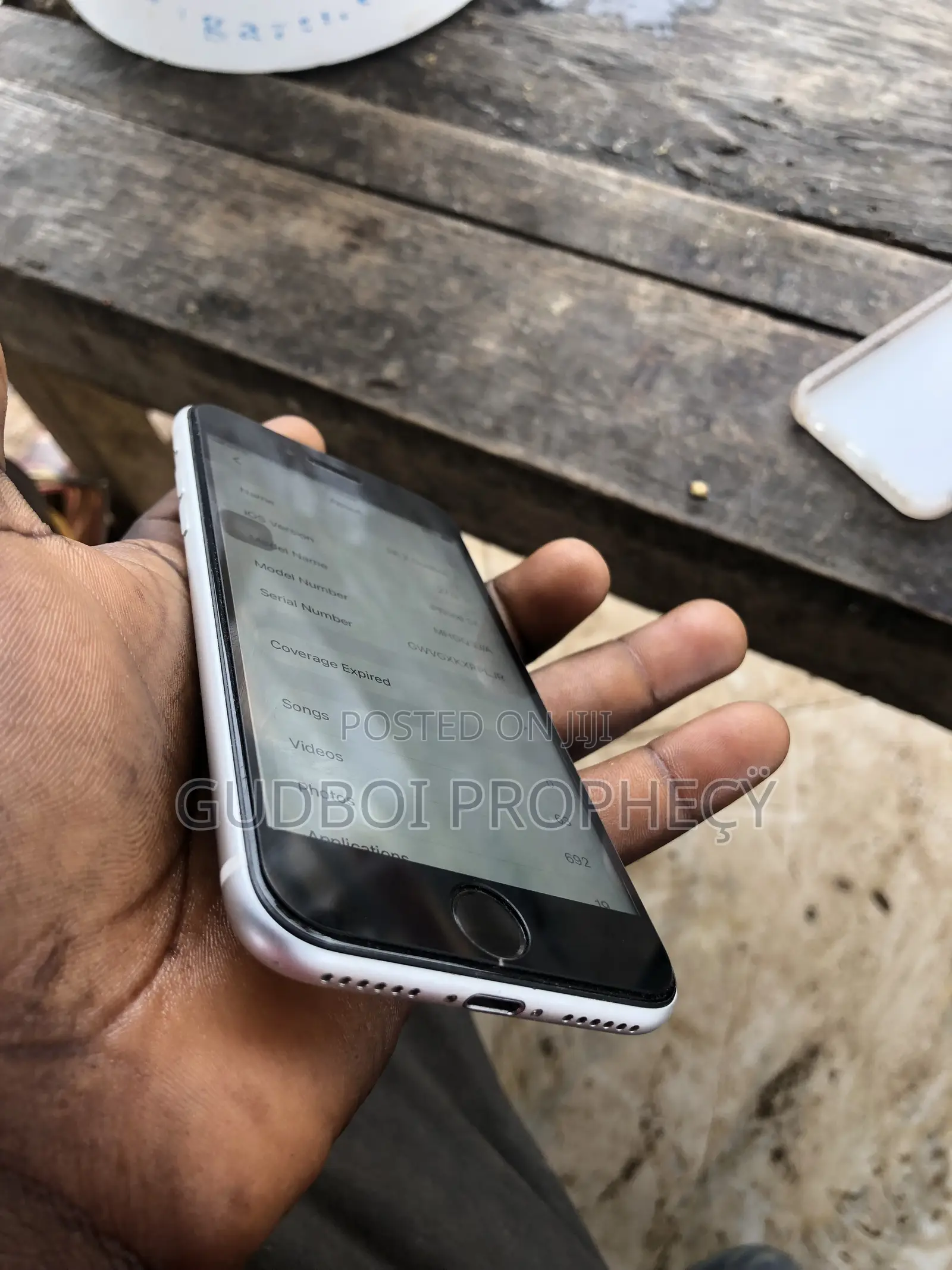 New Apple iPhone SE (2020) 64 GB White