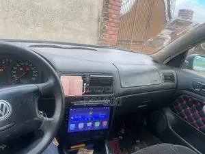 Volkswagen Golf 1999 Green