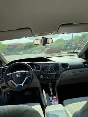 Honda Civic LX 4dr Sedan (1.8L 4cyl 5M) 2015 Gray