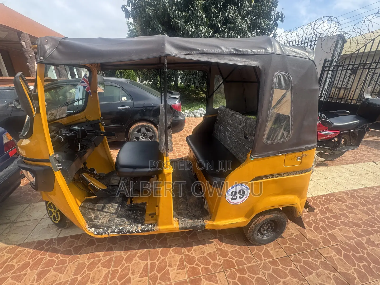 TVS King Deluxe Plus iTouch Start 2024 Yellow
