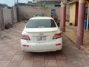 Toyota Camry LE 4dr Sedan (2.5L 4cyl 6A) 2011 White