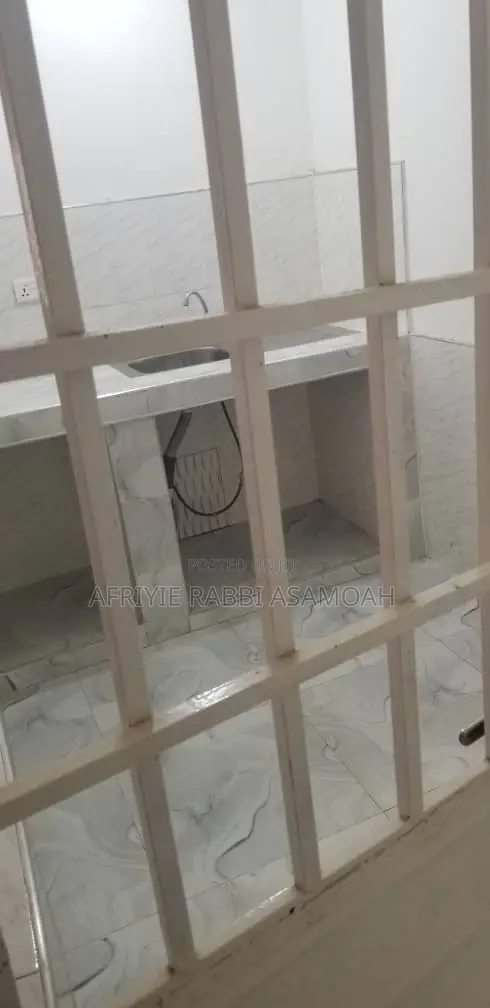 1bdrm Apartment in Atonsu Sewua, Kumasi Metropolitan for rent
