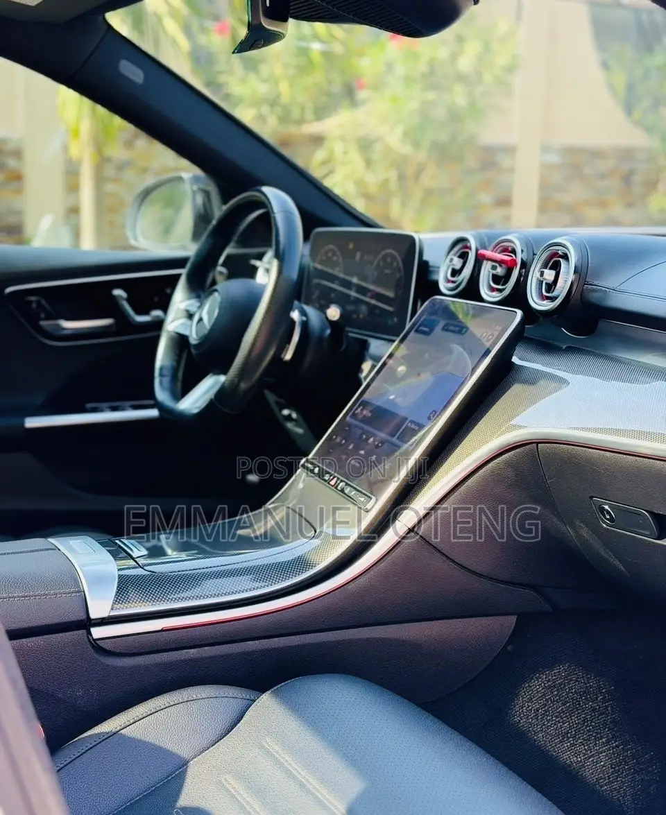 Mercedes-Benz C300 2023 Off white