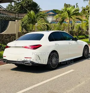 Mercedes-Benz C300 2023 Off white