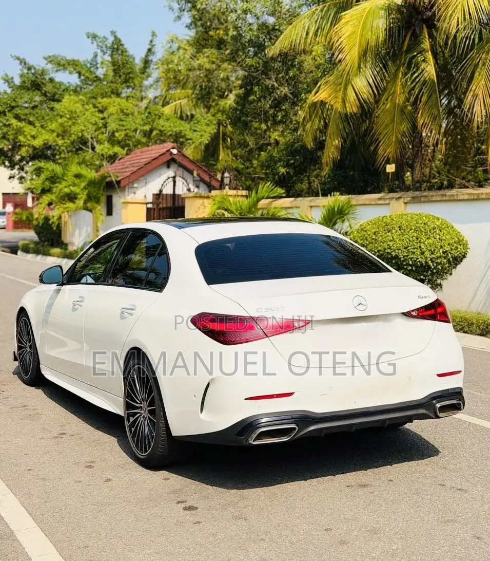 Mercedes-Benz C300 2023 Off white