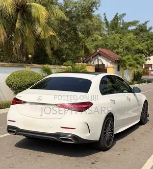 Mercedes-Benz C300 2023 White