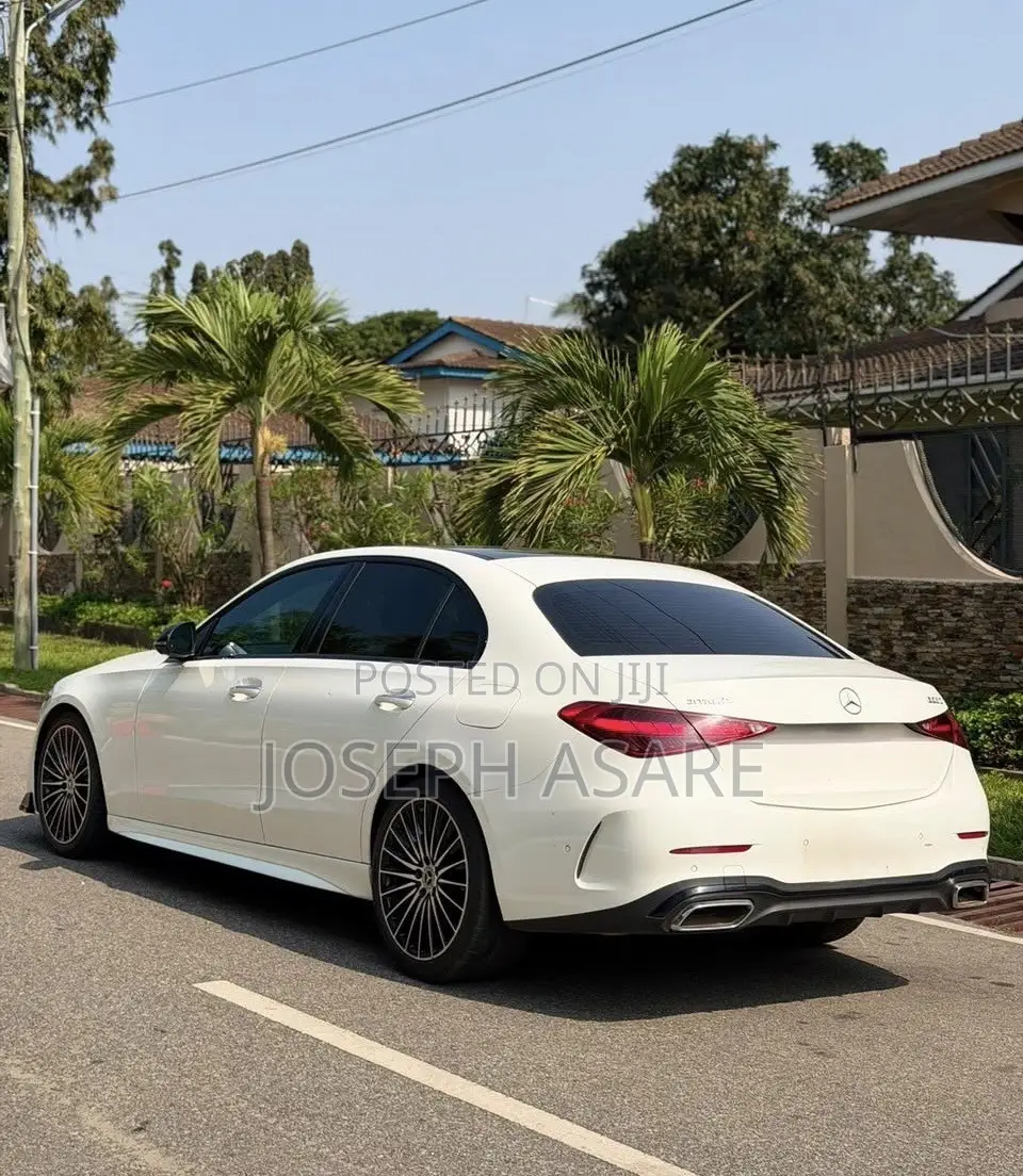 Mercedes-Benz C300 2023 White