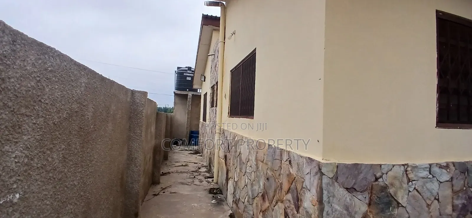 4bdrm House in Helping Hand, Ghana Flag for sale