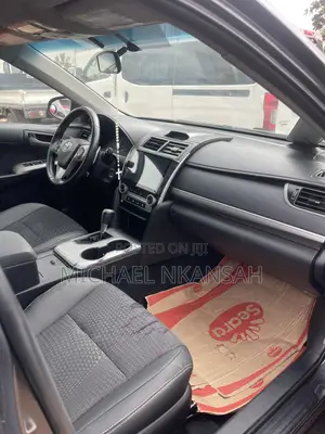 Toyota Camry SE 4dr Sedan (2.5L 4cyl 6A) 2014 Gray