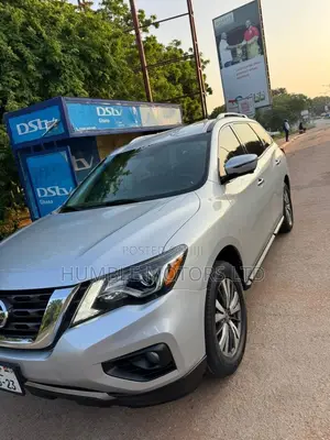 Nissan Pathfinder 2020 Silver