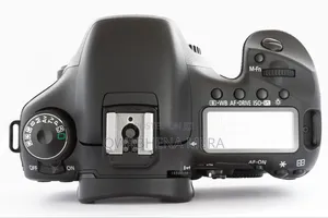 Canon 7D Body Only. Very Neat With Battery and Charger