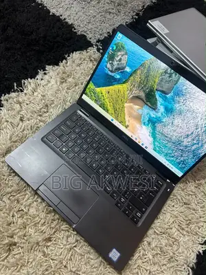 Laptop Dell Latitude 5300 8GB Intel Core i5 SSD 256GB