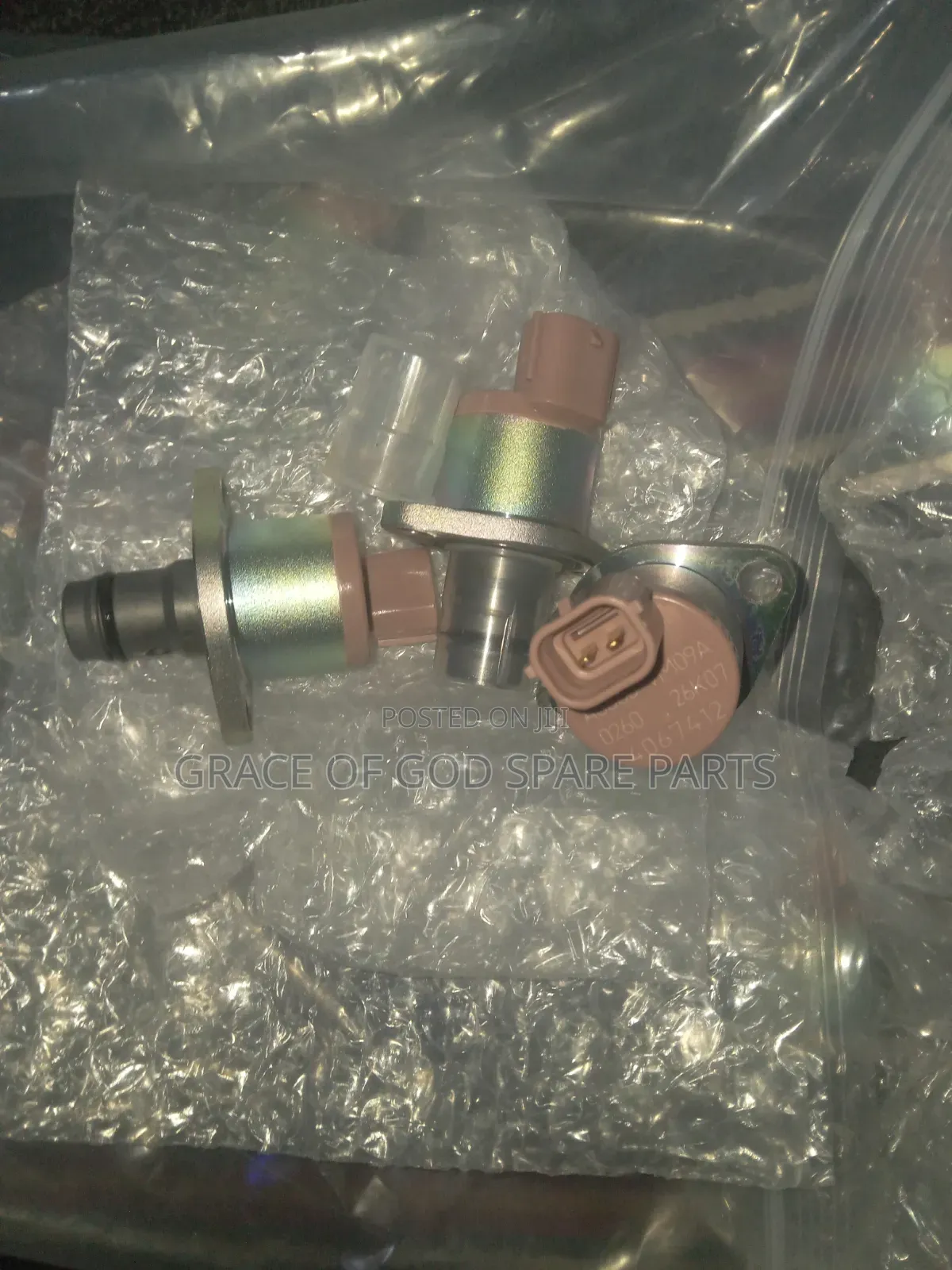 Mitsubishi L300 Fuel Pressure Regulator Valve Original
