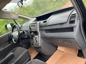 Toyota Voxy X 2WD 8-Seater 2010 Black