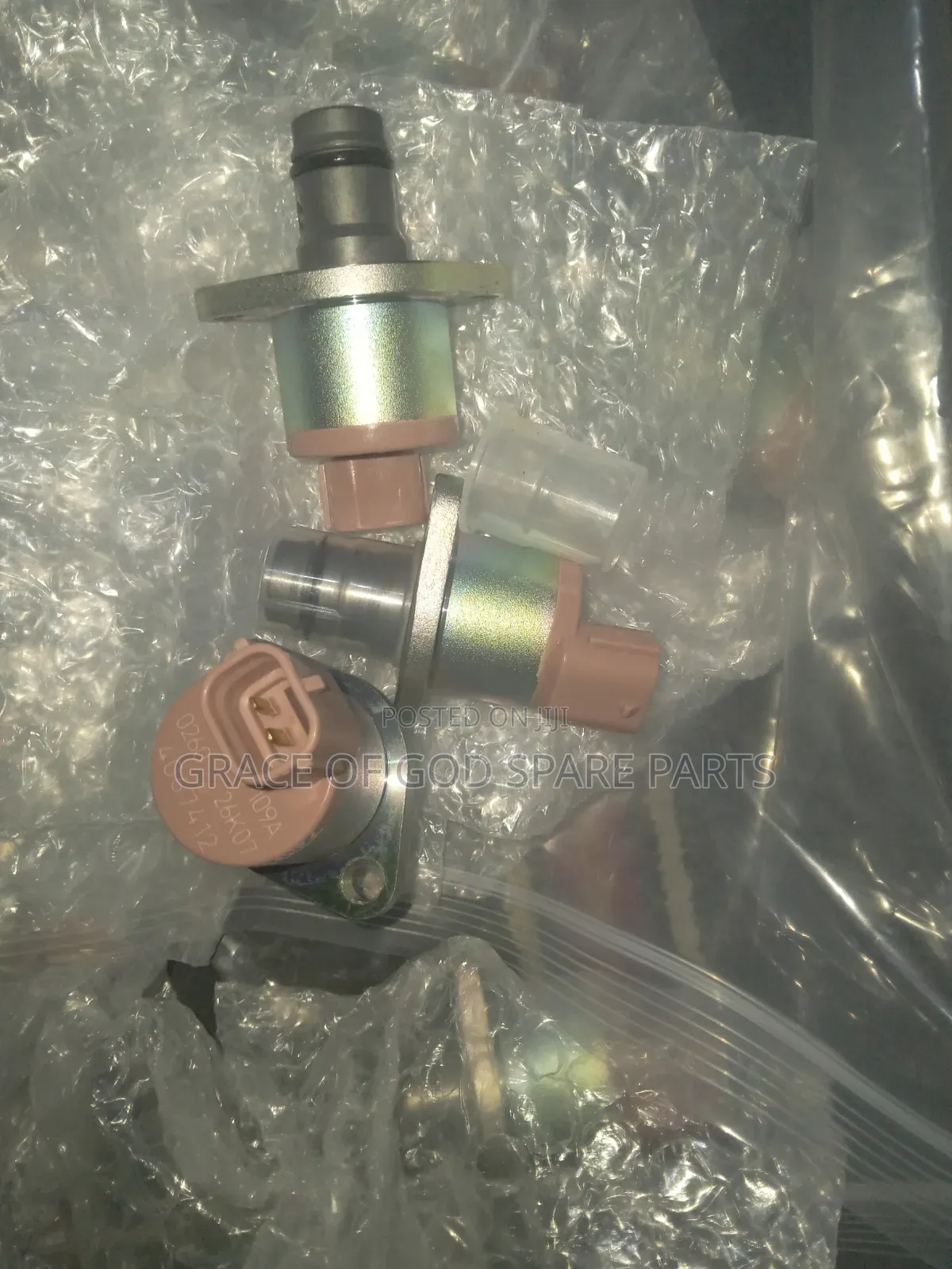 Mitsubishi L300 Fuel Pressure Regulator Valve Original
