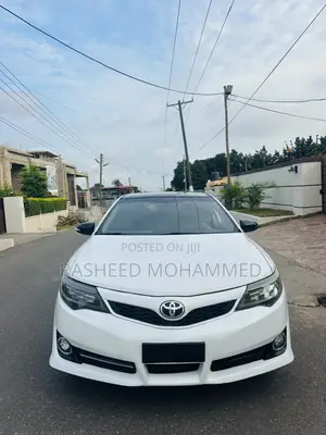 Toyota Camry SE 4dr Sedan (2.5L 4cyl 6A) 2014 White