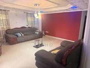 9bdrm Apartment in Community 25 for sale