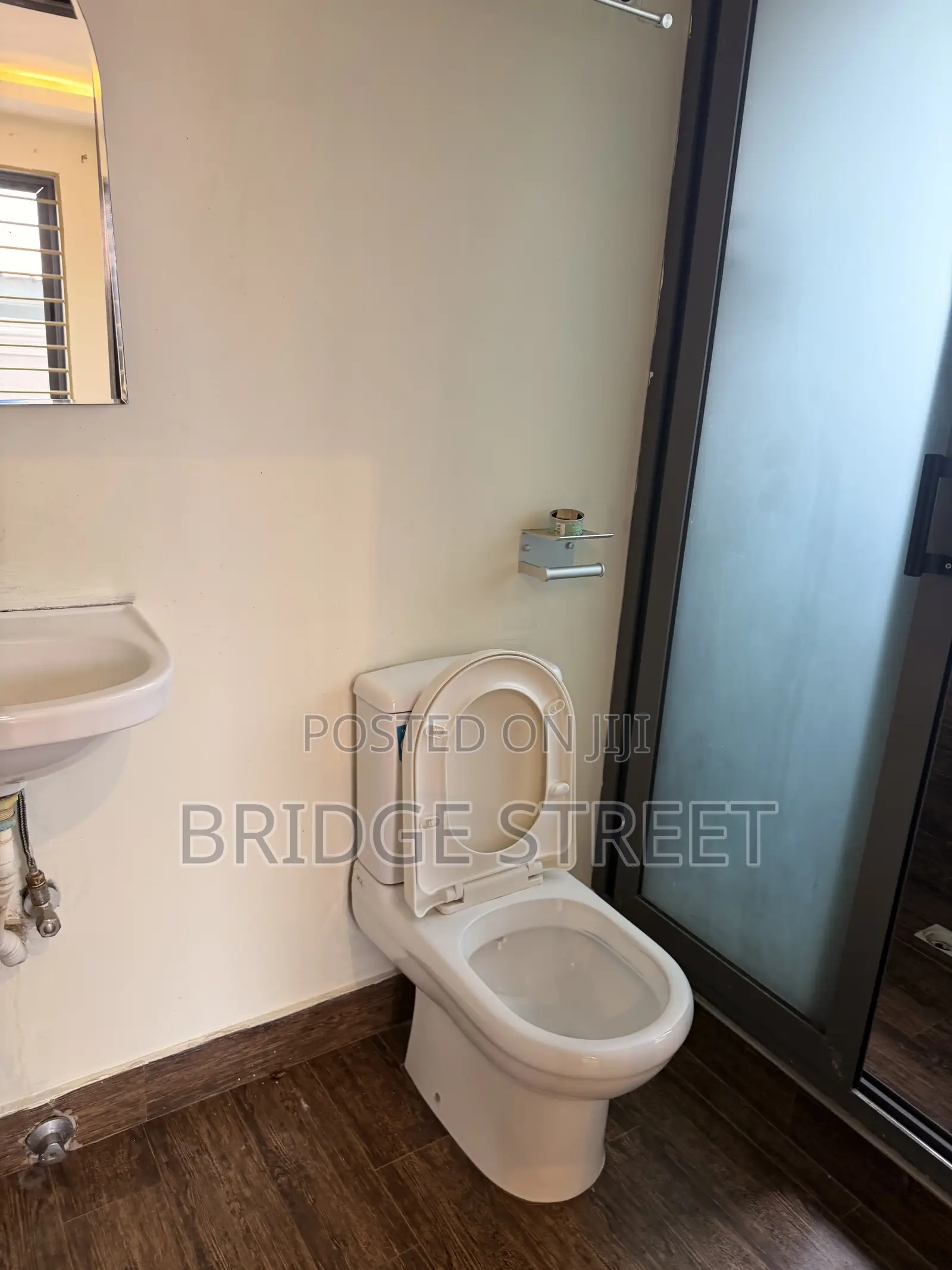 2bdrm Apartment in 2809 Court, Nmai-Dzorn for rent