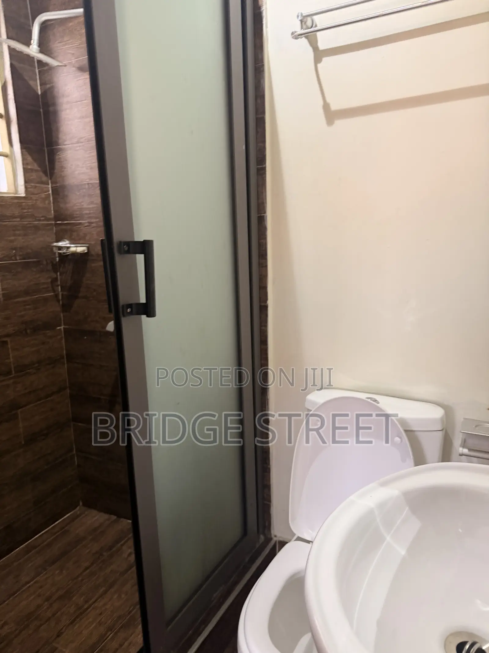 2bdrm Apartment in 2809 Court, Nmai-Dzorn for rent