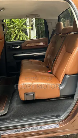 Toyota Tundra 1794 4dr CrewMax 4WD SB (5.7L 8cyl 6A) 2014 Brown