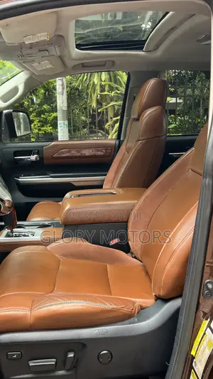 Toyota Tundra 1794 4dr CrewMax 4WD SB (5.7L 8cyl 6A) 2014 Brown