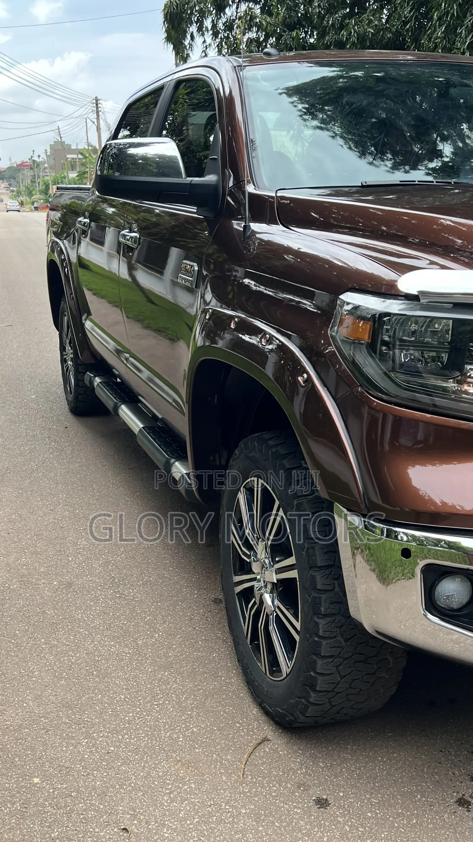 Toyota Tundra 1794 4dr CrewMax 4WD SB (5.7L 8cyl 6A) 2014 Brown