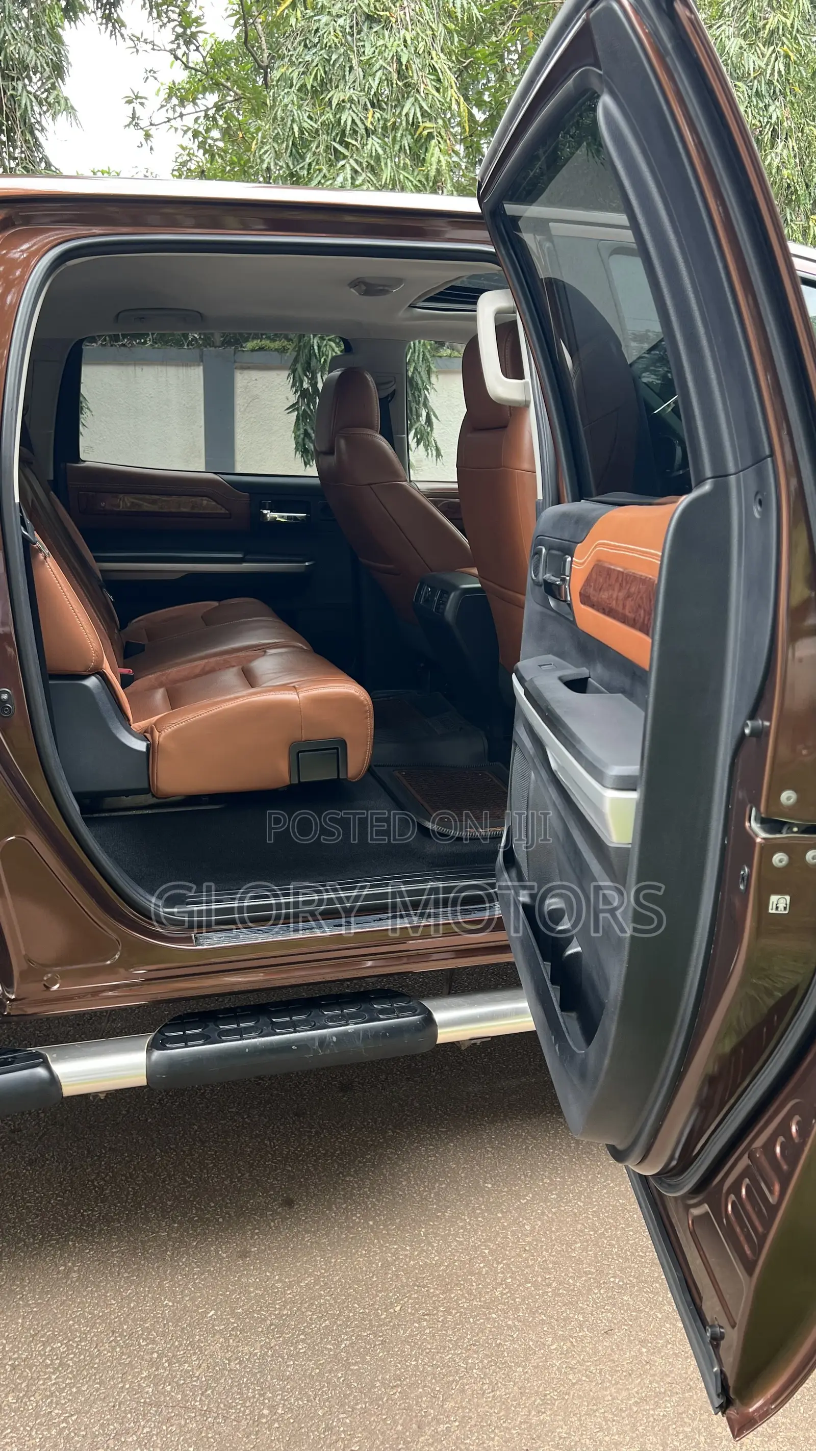 Toyota Tundra 1794 4dr CrewMax 4WD SB (5.7L 8cyl 6A) 2014 Brown