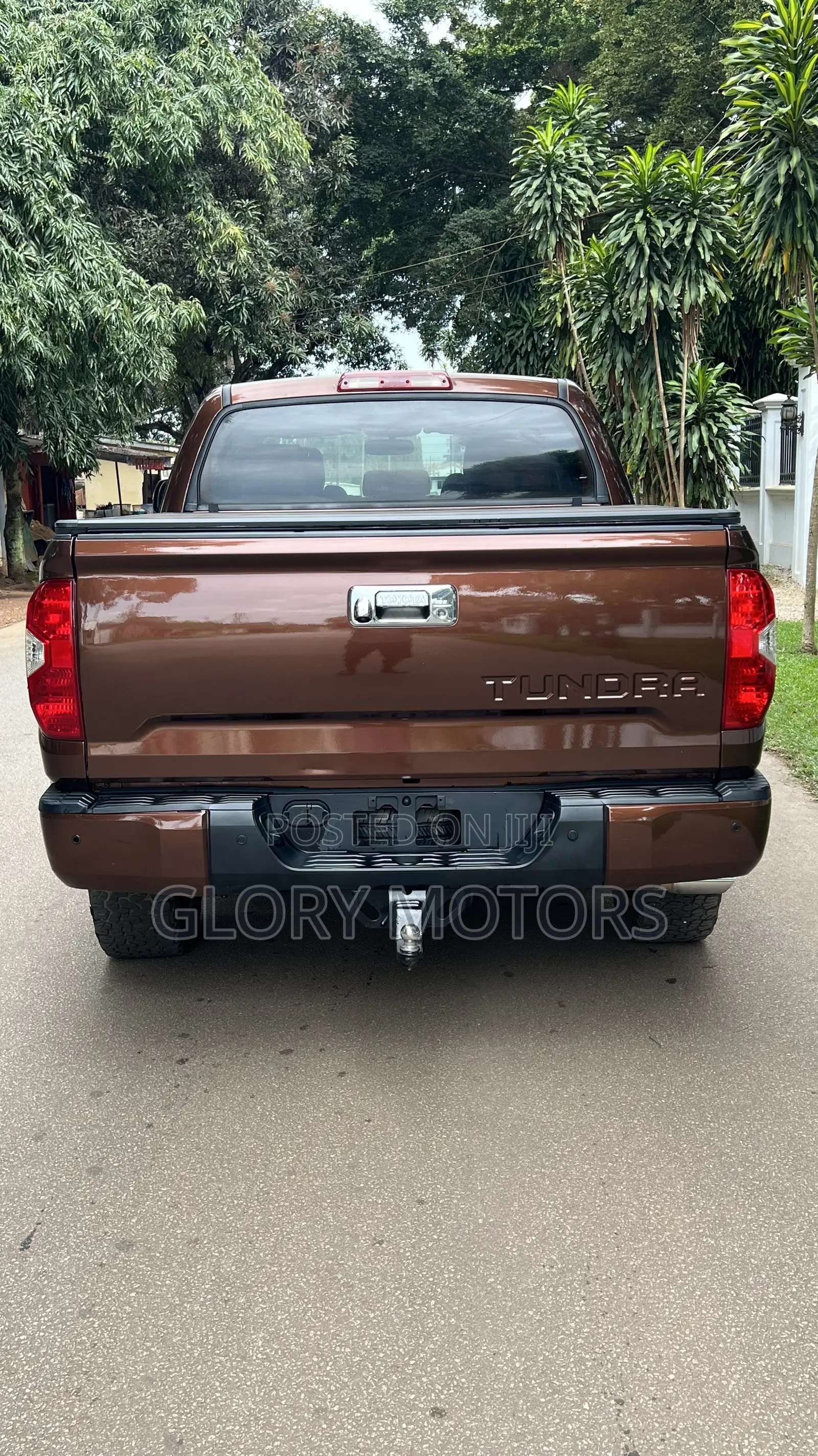Toyota Tundra 1794 4dr CrewMax 4WD SB (5.7L 8cyl 6A) 2014 Brown
