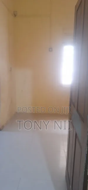 1bdrm House in Nii, Tesano for rent