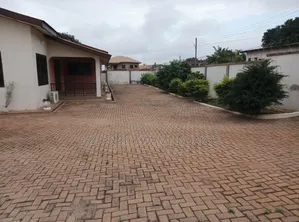 Furnished 8bdrm House in Brother K Estate, Kumasi Metropolitan for sale