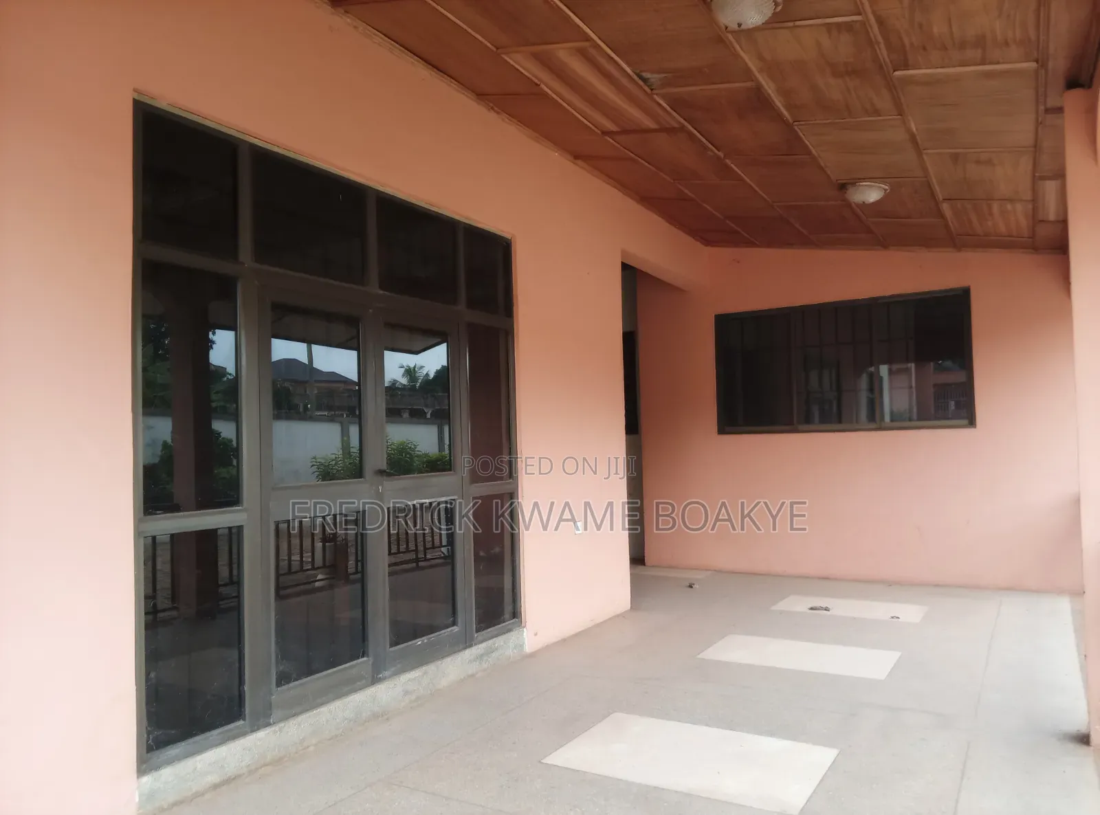 Furnished 8bdrm House in Brother K Estate, Kumasi Metropolitan for sale
