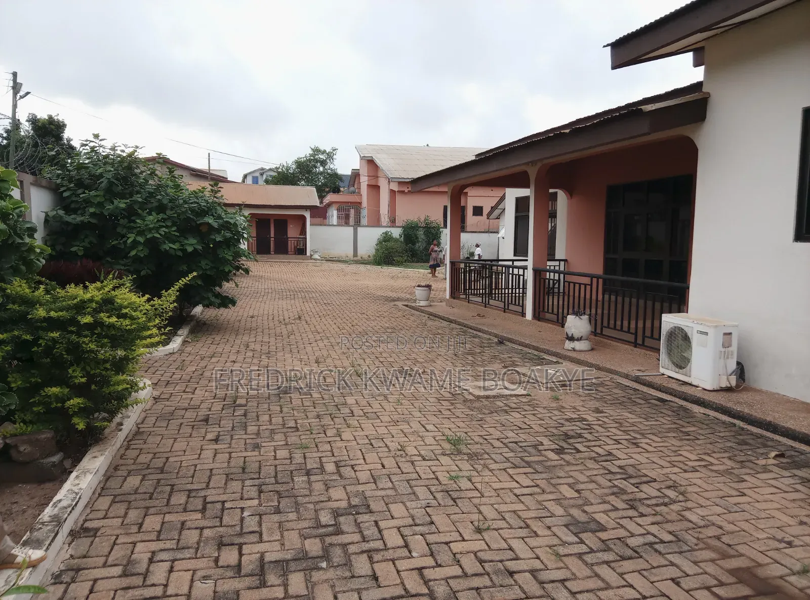 Furnished 8bdrm House in Brother K Estate, Kumasi Metropolitan for sale
