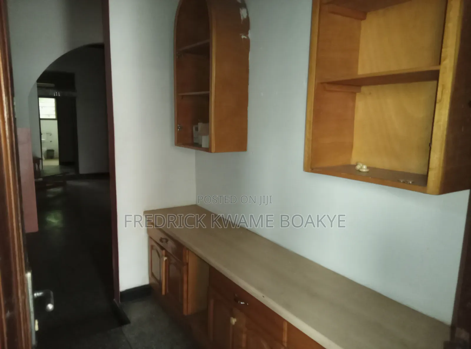 Furnished 8bdrm House in Brother K Estate, Kumasi Metropolitan for sale