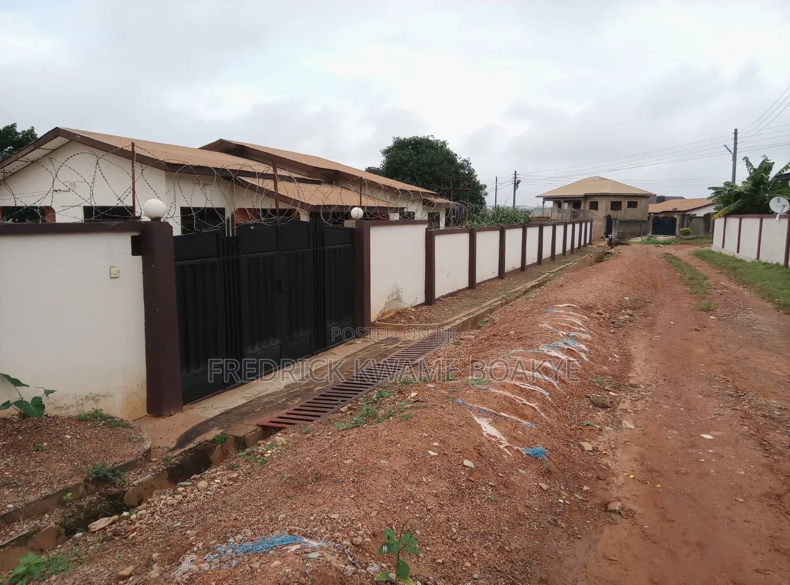 Furnished 8bdrm House in Brother K Estate, Kumasi Metropolitan for sale