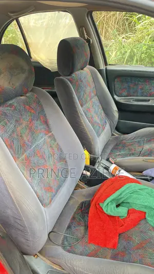 Nissan Almera 1.6 1995 Red